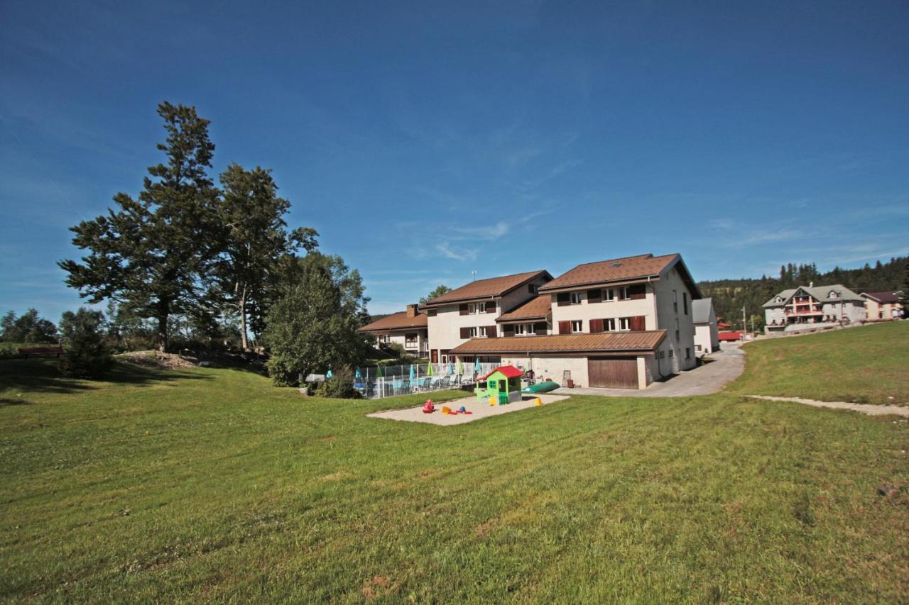Village De Vacances Les Chevreuils Bellefontaine  Eksteriør billede